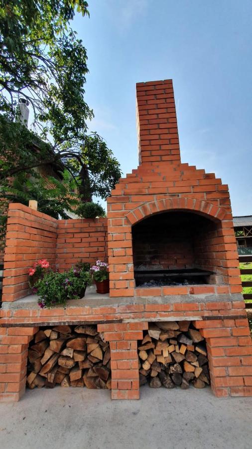 Popasul Galesean Galesu Exterior foto