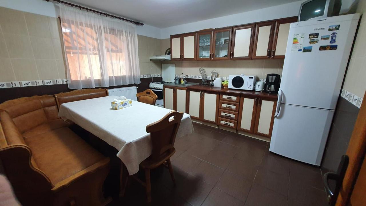 Popasul Galesean Galesu Exterior foto